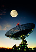 Parkes radio telescope under Moon