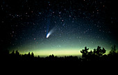 Comet Hale-Bopp and aurora borealis,30 March 1997