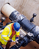 Repairing gas pipeline