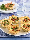 Filo pastry tartlets with a mushroom filling