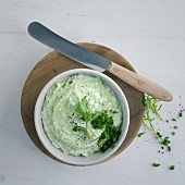 Herb quark with chives and parsley (seen from above)