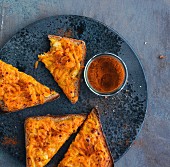 Toast triangles with grated carrots