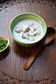 Thom Gati Sai Hed Sot (mushroom soup with coconut milk, Thailand)