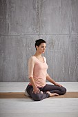 Breathing exercise Bastrika (yoga) – Step 2: breathe out