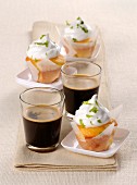 Mini cupcakes with lime cream served with coffee