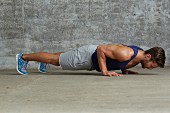 High level burpees – Step 2: jump back, push up position
