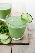 Kale smoothie with apple, cucumber and spirulina