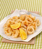 Calamari fritti (Frittierte Tintenfischringe, Italien)