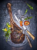 Grilled tomahawk steak (seen from above)