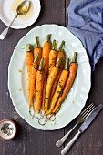 Young carrots with honey, lemon, thyme and olive oil