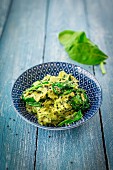 Scrambled egg with spinach and wheatgrass powder