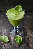 Spinach smoothie in a glass