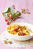Cornflakes with almonds and raspberries