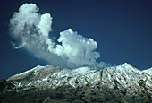 Mt Ruapehu erupting,NZ