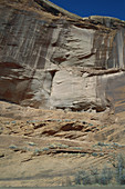 Pueblos in Canyon de Chelly