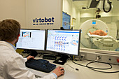 Virtopsy robot scanner
