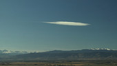 Single lenticular cloud, timelapse