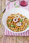 Chickpea salad with oat