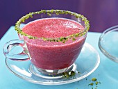 Johannisbeer-Eistee mit Cranberrysirup