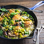 Chicken stir-fry with leek and basil