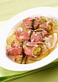 Filled roast beef rolls in lime sauce