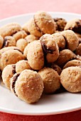 Baci di dama (Italian hazelnut biscuits with a chocolate filling)