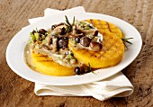 Grilled polenta with mushrooms and rosemary
