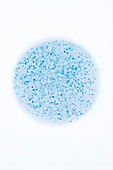 Cosmetic product containing microbeads