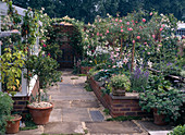 Garten mit Anlehn-Gewächshaus
