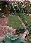 Garden with clinker paths