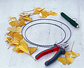 Wreath made of ginkgo leaves (1/3)