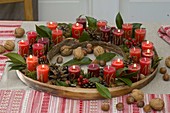 Adventskalender-Kranz mit 24 nummerierten Kerzen
