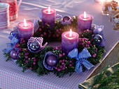 Unusual Advent wreath of mixed coniferous green