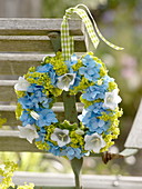 Small wreath of Hydrangea, Alchemilla