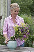 Mixed bouquet of perennials and meadow flowers 4/5