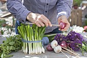 Onion bouquet with sage and oregano