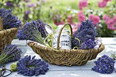 Geschenkkorb mit Lavendel und Lavendelzucker