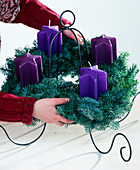 Ceiling Advent wreath: 4th step: Place wreath on rack