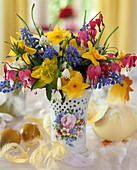 Spring bouquet with Narcissus, Muscari (grape hyacinths)