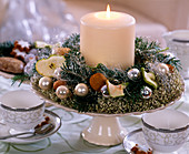 Bowl with Advent arrangement and candle