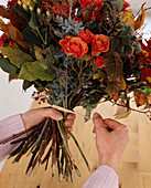 Tying an autumn bouquet (4/5)