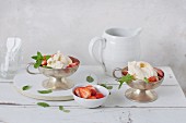 Sugar-free cardamom and cinnamon ice cream with strawberries