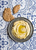 Hummus with olive oil and flatbread