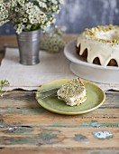 Lemon and poppyseed cake with pistachios