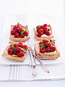 Puff pastry tarts with raspberries