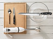 Kitchen utensils for making crostini