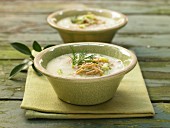 Avgolemono (lemon soup with pointed cabbage, Greece)