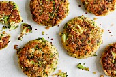 Broccoli and couscous fritters with Gouda