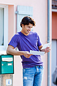 Man receiving letters