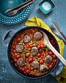 One-pot pasta with reindeer meatballs and tomatoes